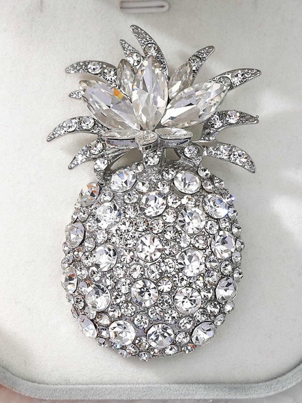 Silver Crystal Pineapple Brooch Pin – Sparkling Rhinestone Fruit Lapel Pin